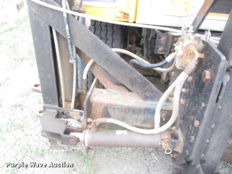 image for item K3898 1998 International 2554 dump truck