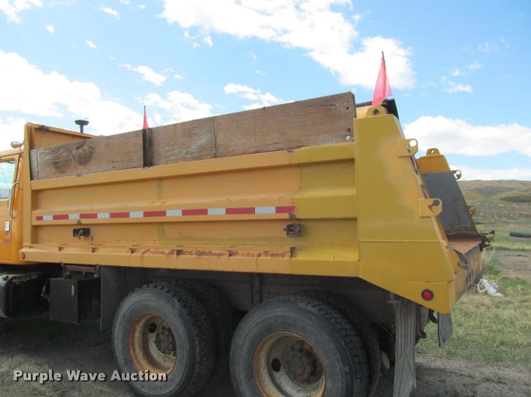 image for item K3898 1998 International 2554 dump truck