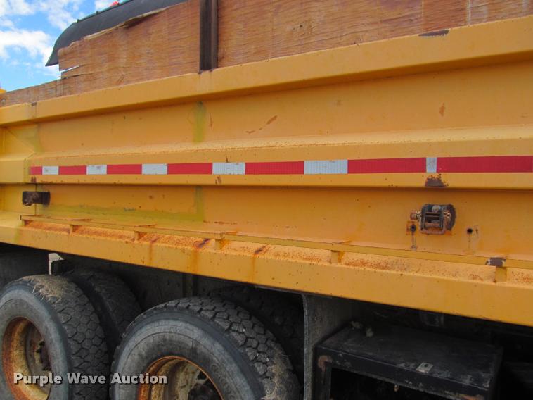 image for item K3898 1998 International 2554 dump truck