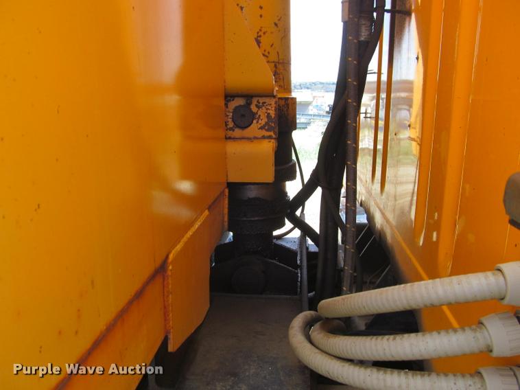 image for item K3898 1998 International 2554 dump truck