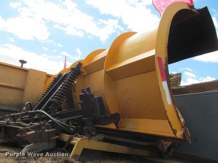 image for item K3898 1998 International 2554 dump truck