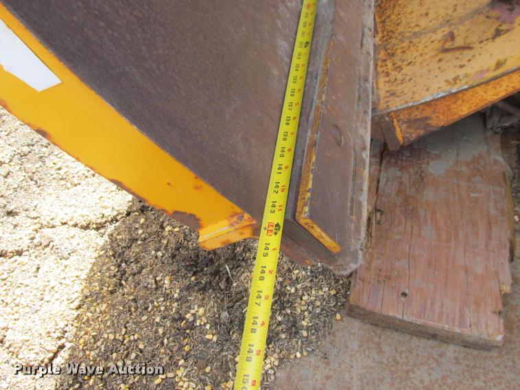 image for item K3898 1998 International 2554 dump truck