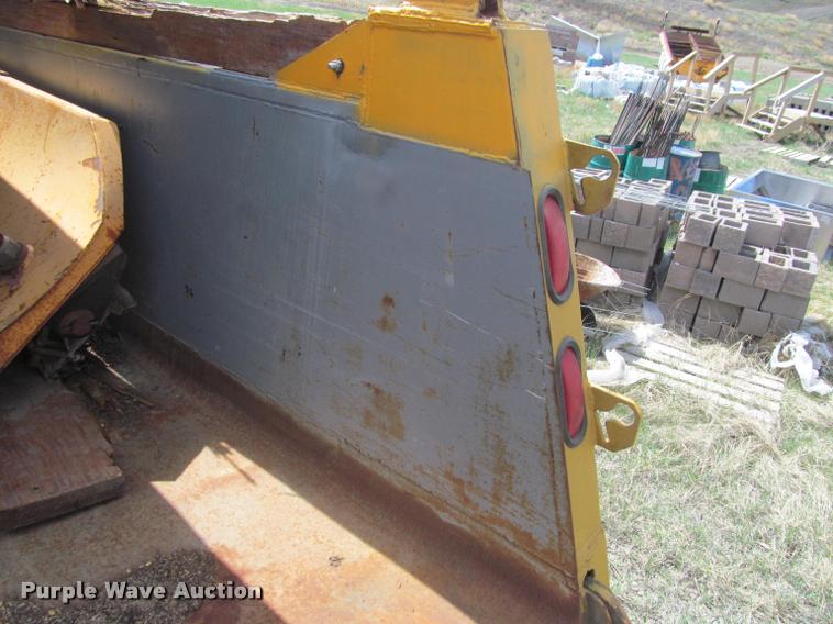 image for item K3898 1998 International 2554 dump truck