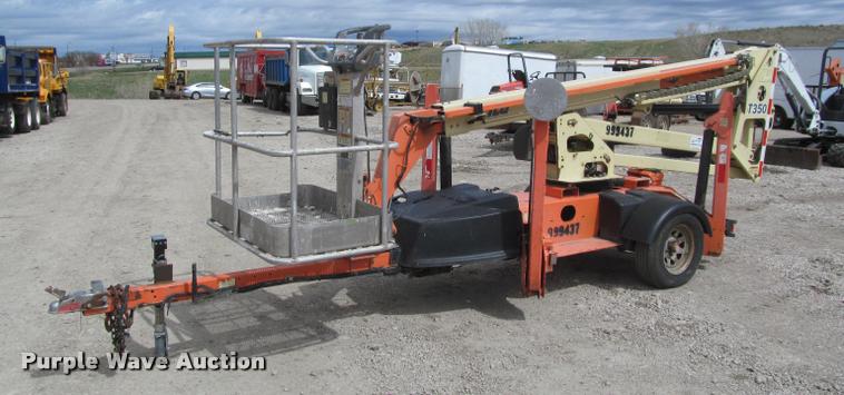 image for item K3947 2007 JLG T350 towable boom lift