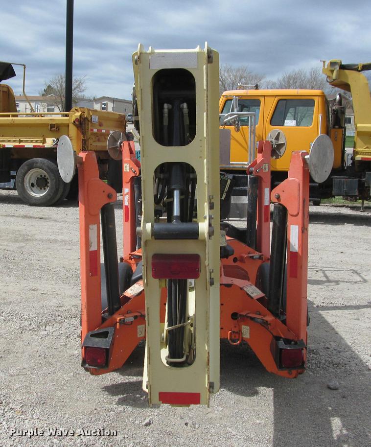 image for item K3947 2007 JLG T350 towable boom lift