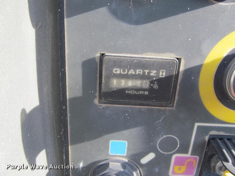 image for item K3947 2007 JLG T350 towable boom lift