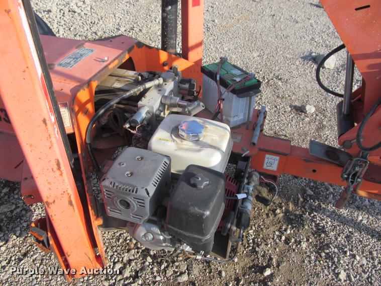 image for item K3947 2007 JLG T350 towable boom lift