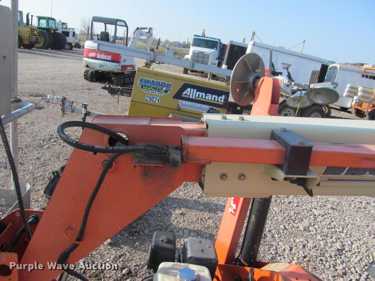 image for item K3947 2007 JLG T350 towable boom lift