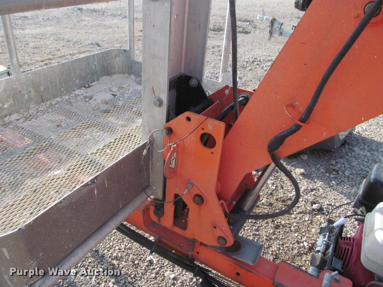 image for item K3947 2007 JLG T350 towable boom lift