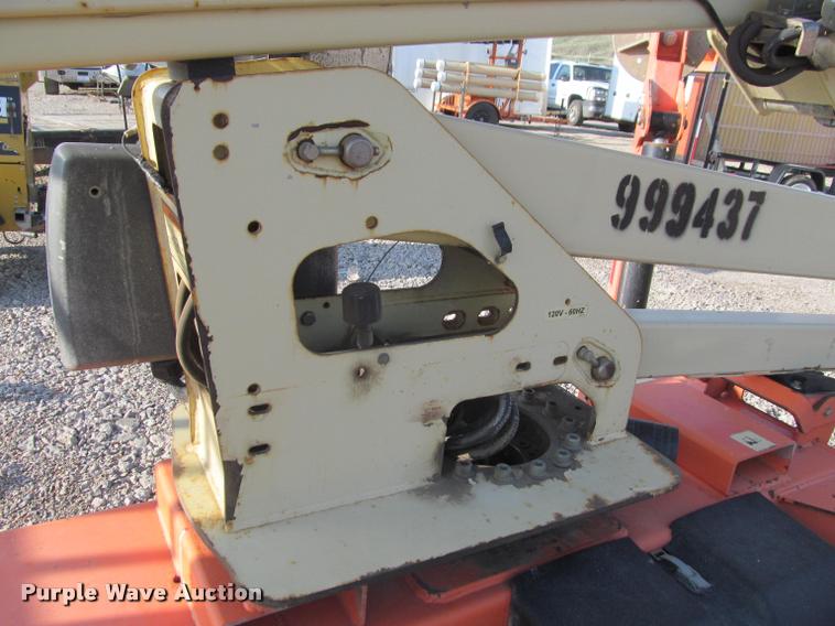 image for item K3947 2007 JLG T350 towable boom lift