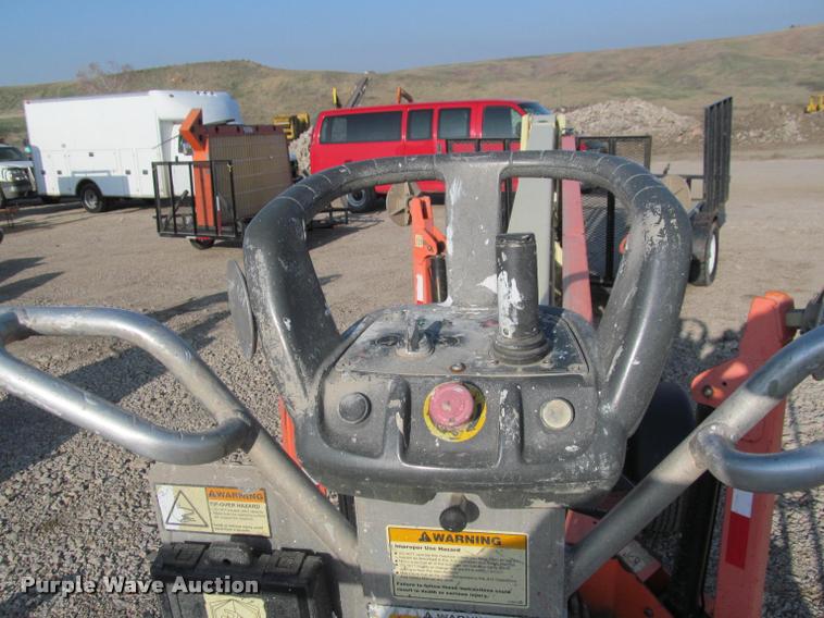 image for item K3947 2007 JLG T350 towable boom lift