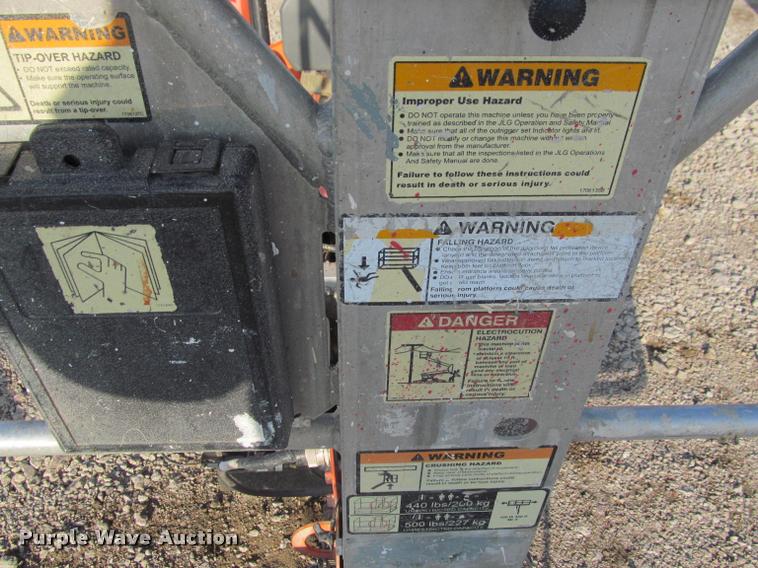 image for item K3947 2007 JLG T350 towable boom lift