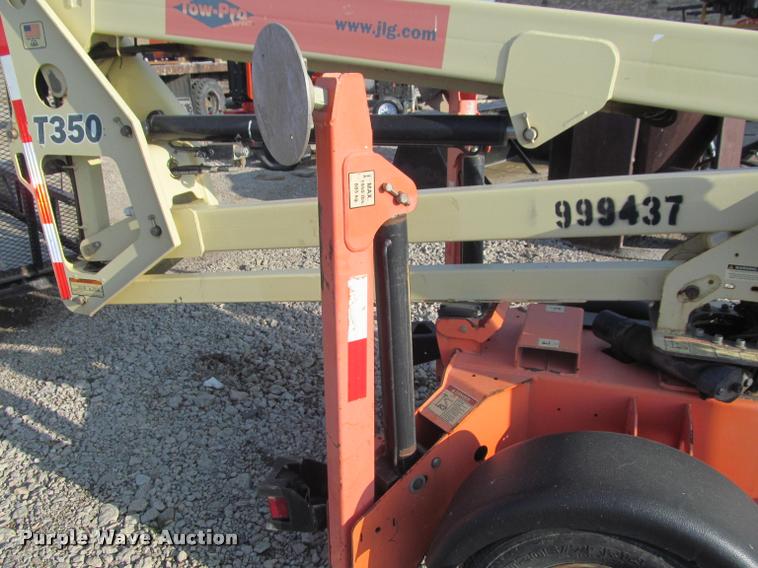 image for item K3947 2007 JLG T350 towable boom lift