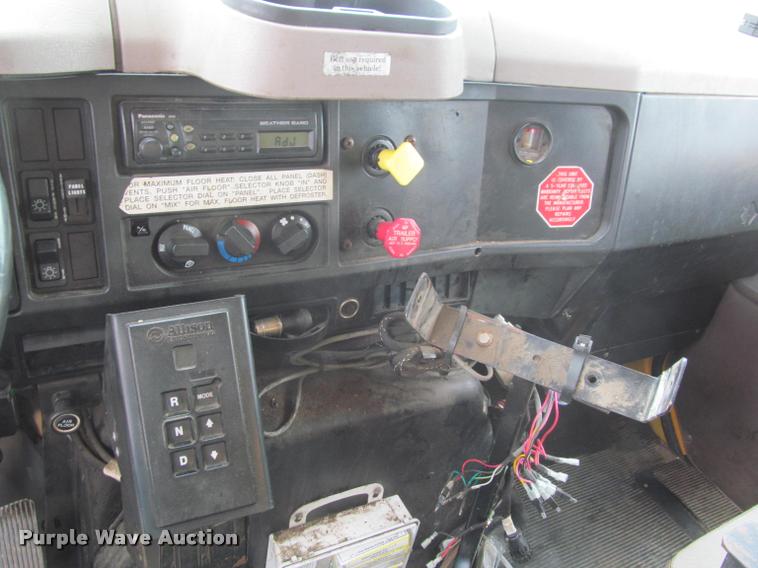 image for item K3948 2002 International 4900 Crew Cab dump truck