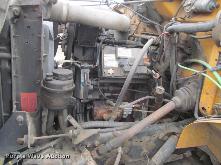 image for item K3948 2002 International 4900 Crew Cab dump truck