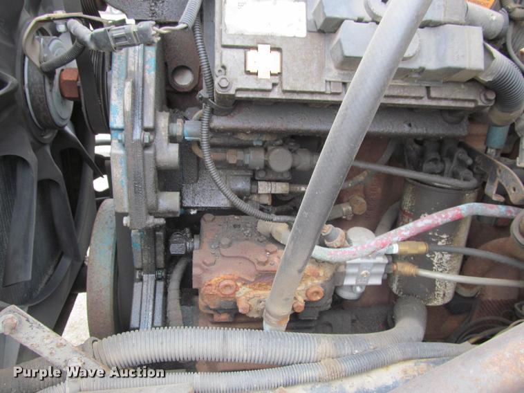 image for item K3948 2002 International 4900 Crew Cab dump truck