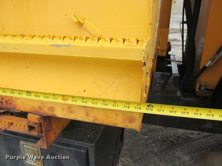 image for item K3948 2002 International 4900 Crew Cab dump truck