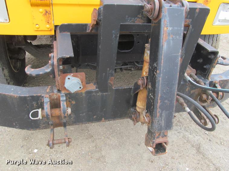 image for item K3948 2002 International 4900 Crew Cab dump truck