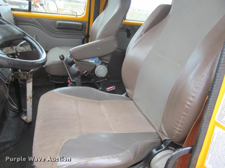 image for item K3949 2002 International 4900 Crew Cab dump truck