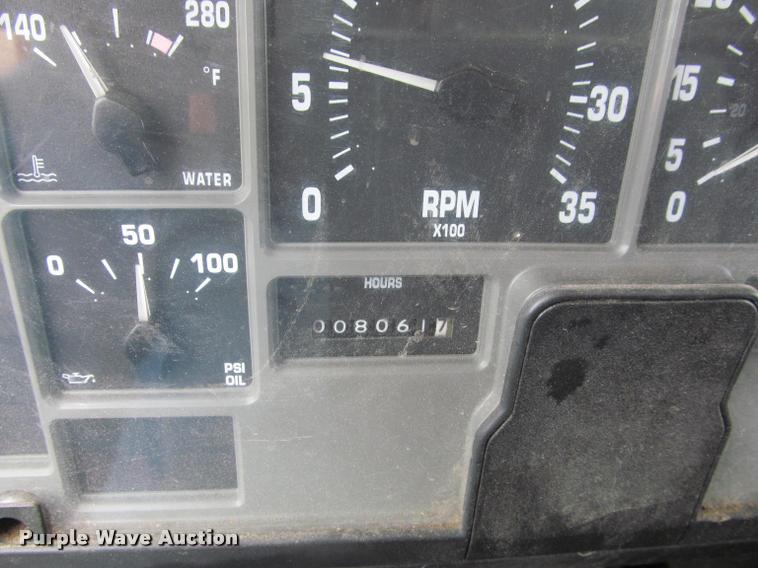 image for item K3949 2002 International 4900 Crew Cab dump truck