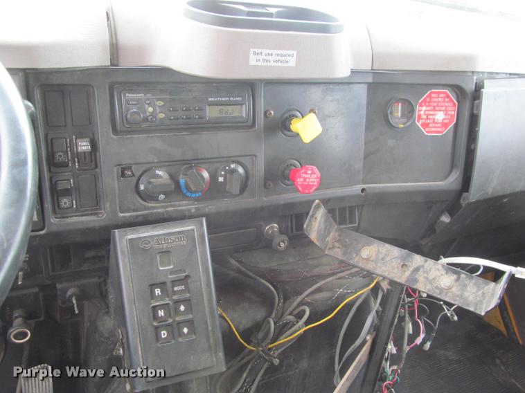 image for item K3949 2002 International 4900 Crew Cab dump truck