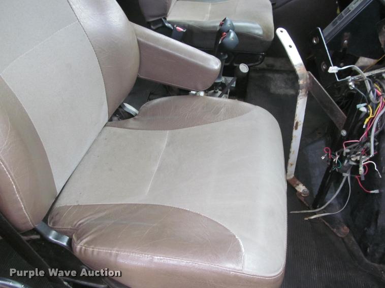 image for item K3949 2002 International 4900 Crew Cab dump truck