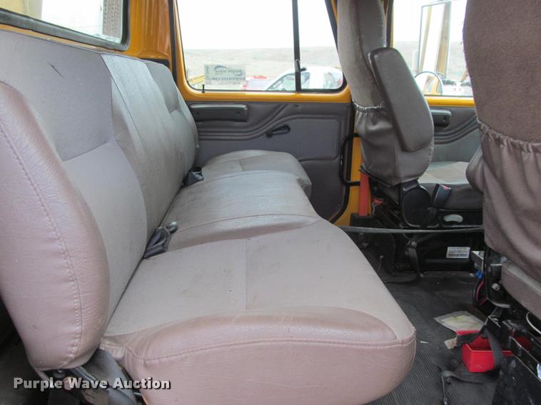 image for item K3949 2002 International 4900 Crew Cab dump truck