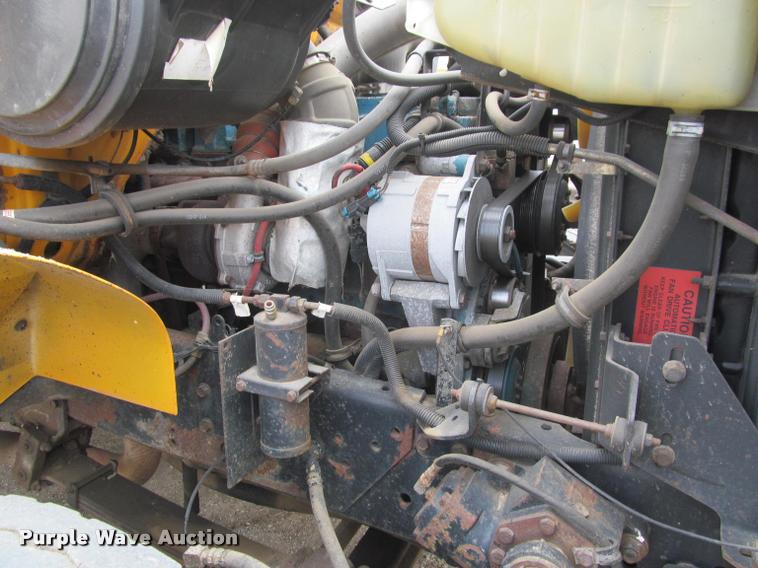 image for item K3949 2002 International 4900 Crew Cab dump truck