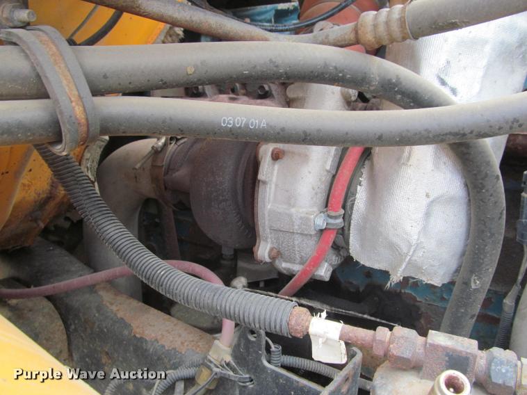 image for item K3949 2002 International 4900 Crew Cab dump truck