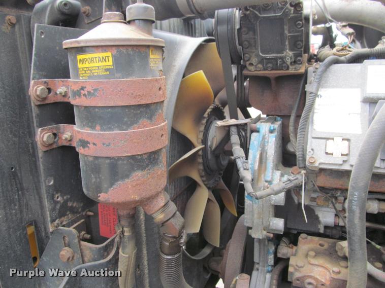 image for item K3949 2002 International 4900 Crew Cab dump truck