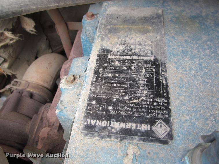 image for item K3949 2002 International 4900 Crew Cab dump truck