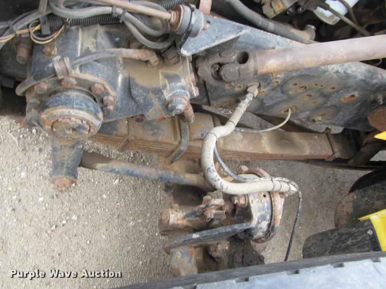 image for item K3949 2002 International 4900 Crew Cab dump truck