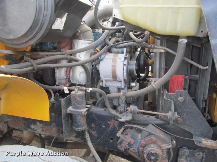 image for item K3949 2002 International 4900 Crew Cab dump truck