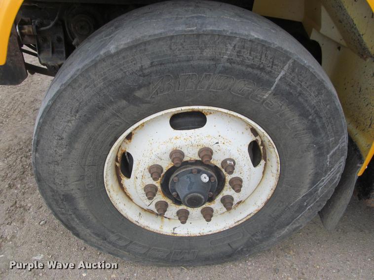 image for item K3949 2002 International 4900 Crew Cab dump truck