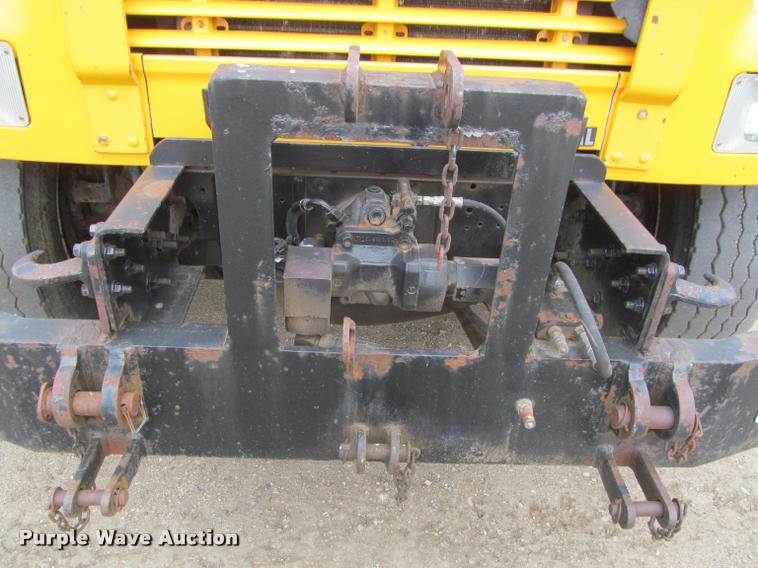 image for item K3949 2002 International 4900 Crew Cab dump truck