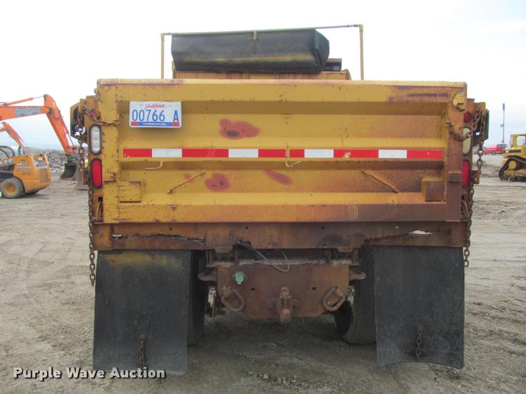 image for item K3949 2002 International 4900 Crew Cab dump truck