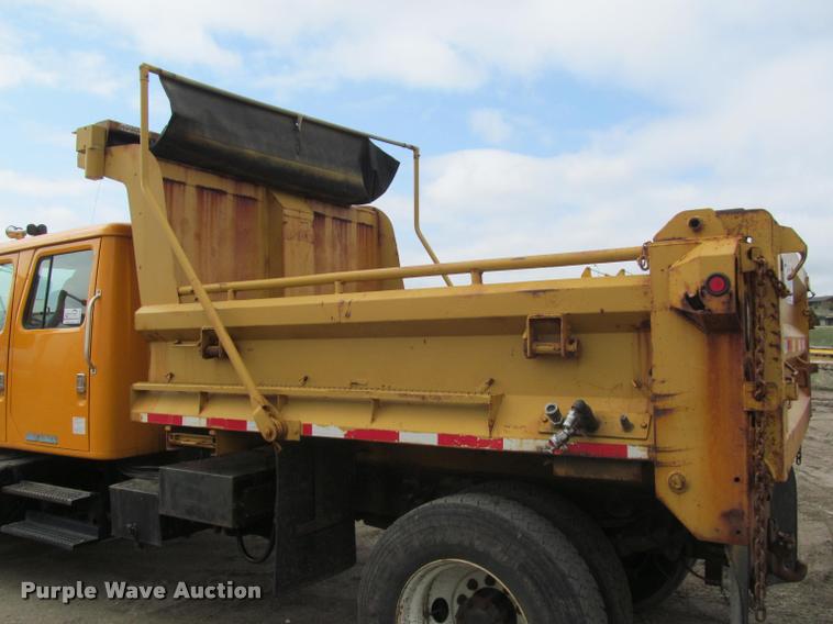 image for item K3949 2002 International 4900 Crew Cab dump truck