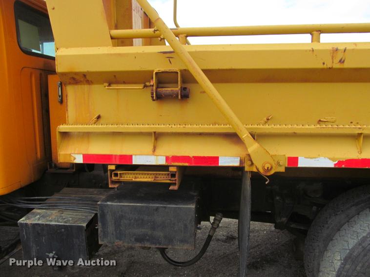 image for item K3949 2002 International 4900 Crew Cab dump truck