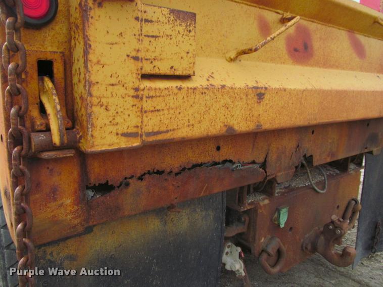 image for item K3949 2002 International 4900 Crew Cab dump truck