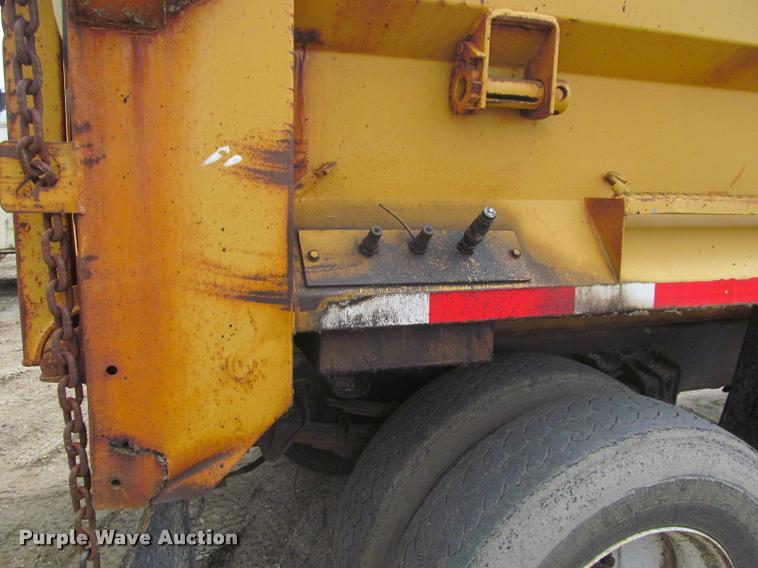 image for item K3949 2002 International 4900 Crew Cab dump truck