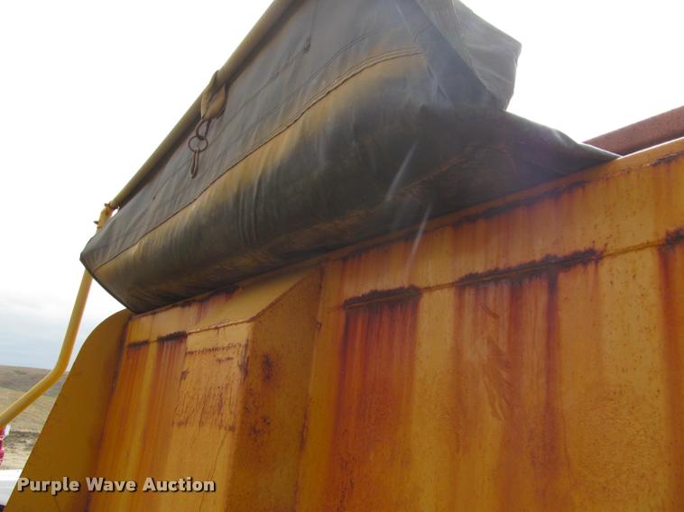 image for item K3949 2002 International 4900 Crew Cab dump truck