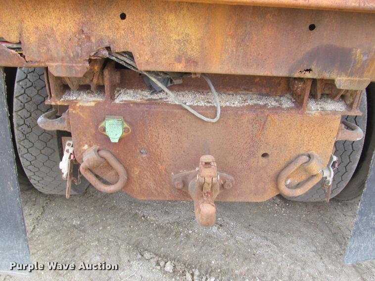 image for item K3949 2002 International 4900 Crew Cab dump truck