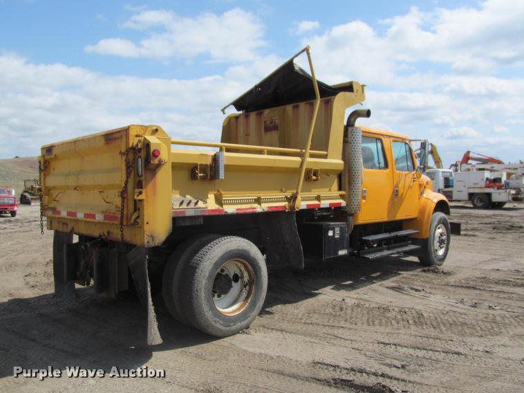 image for item K3950 2002 International 4900 Crew Cab dump truck