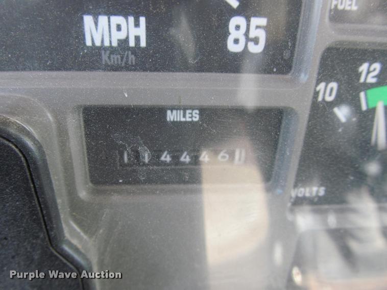 image for item K3950 2002 International 4900 Crew Cab dump truck