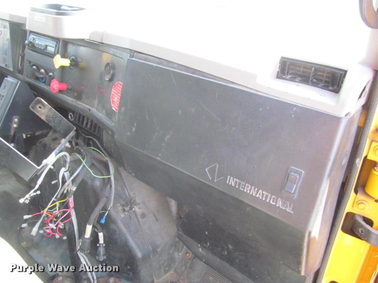 image for item K3950 2002 International 4900 Crew Cab dump truck