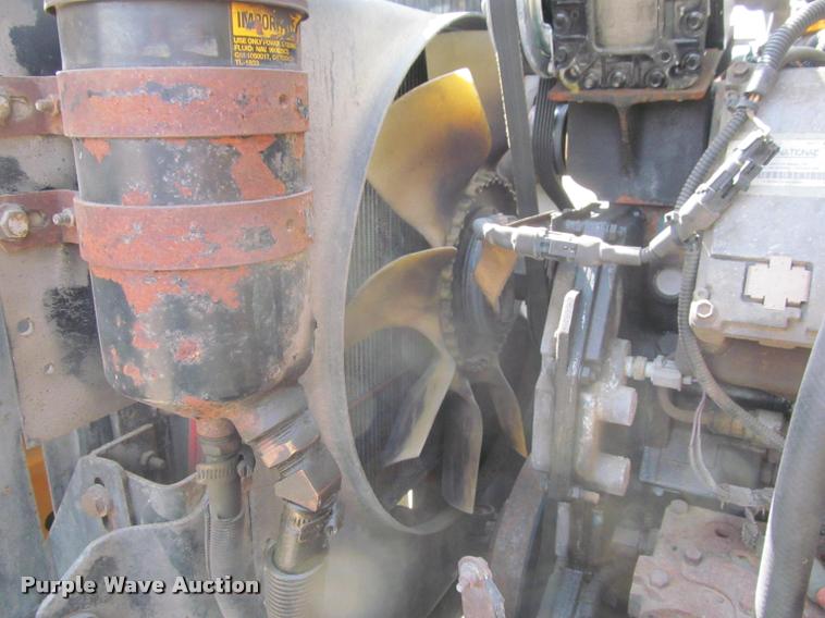 image for item K3950 2002 International 4900 Crew Cab dump truck