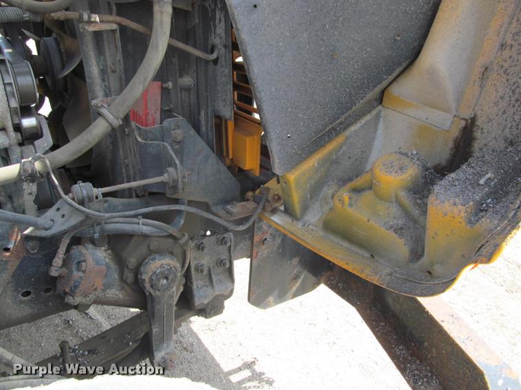 image for item K3950 2002 International 4900 Crew Cab dump truck