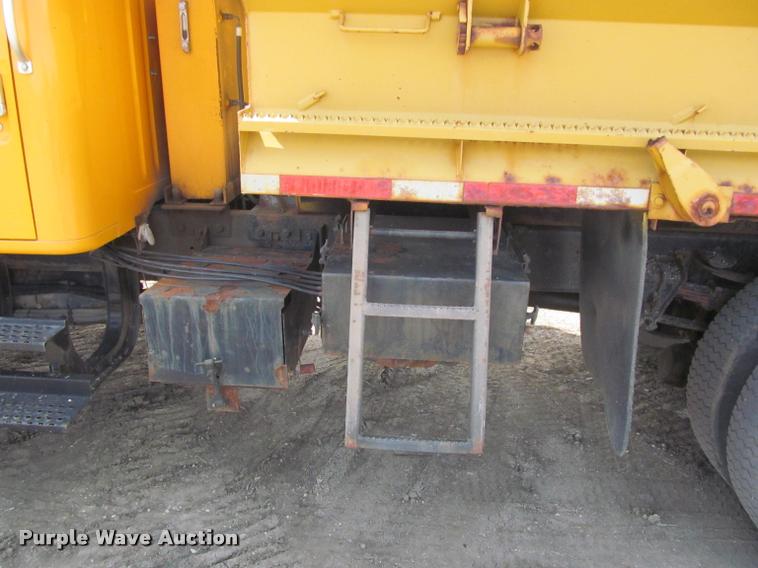 image for item K3950 2002 International 4900 Crew Cab dump truck