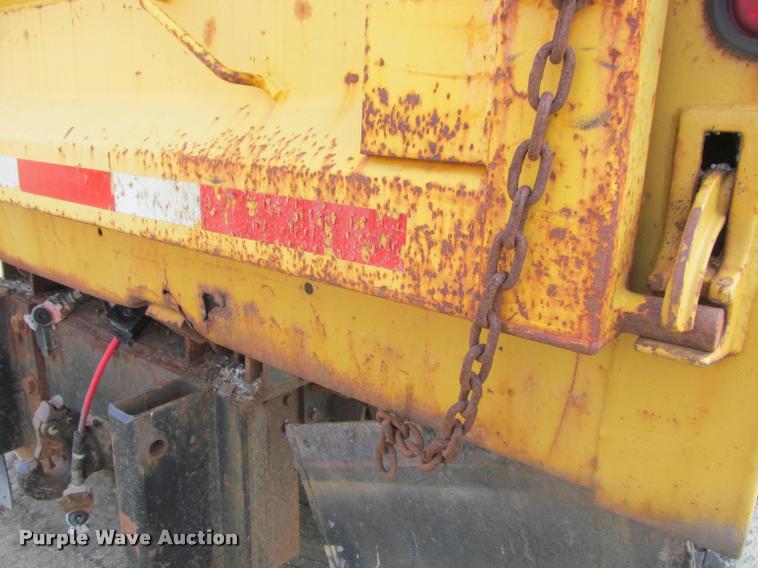 image for item K3950 2002 International 4900 Crew Cab dump truck