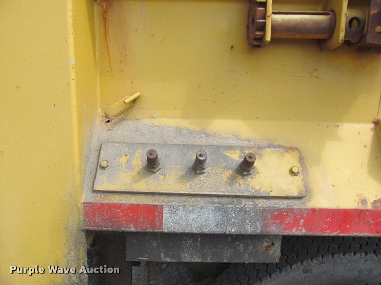 image for item K3950 2002 International 4900 Crew Cab dump truck